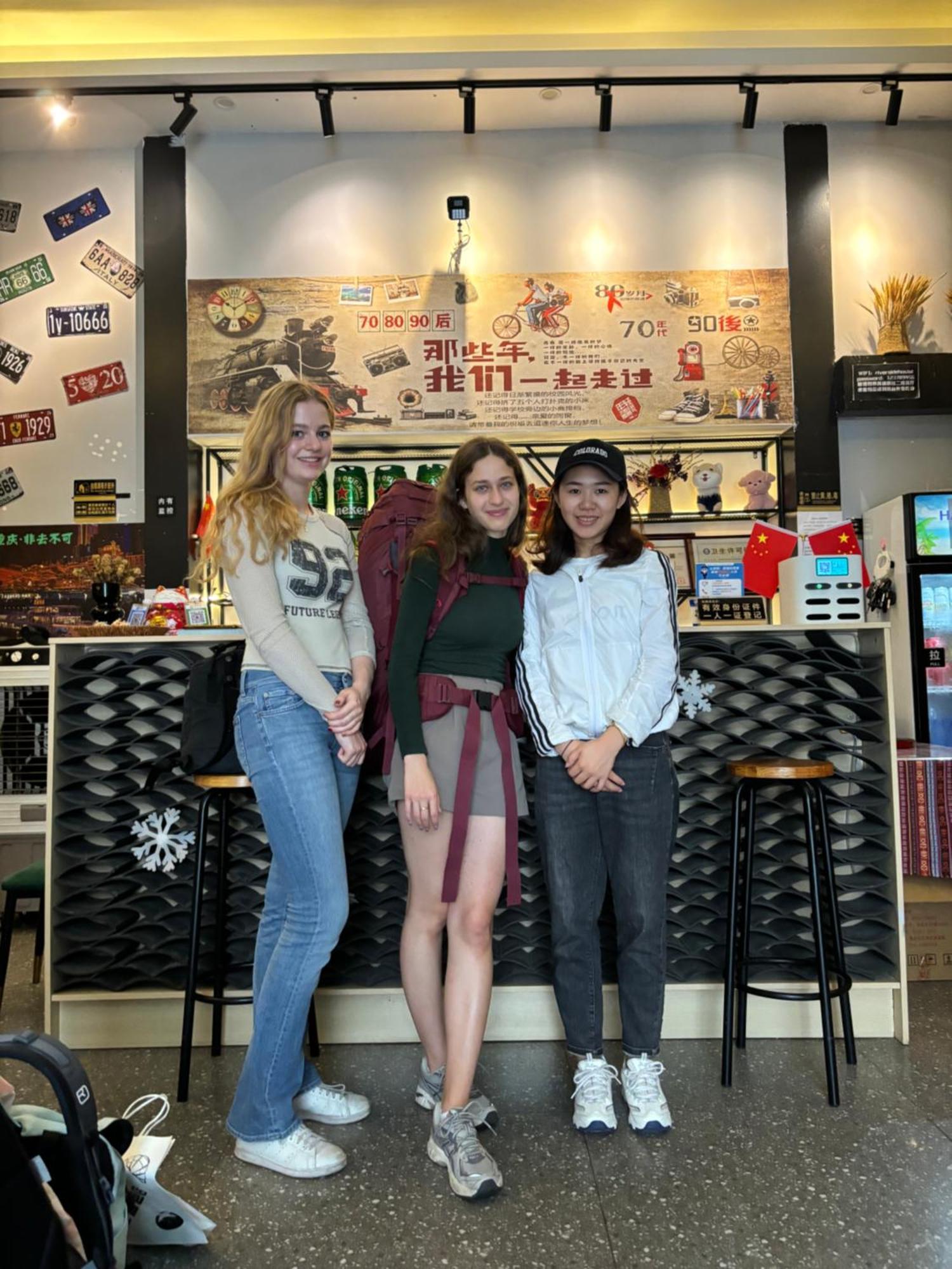 Riverside International Youth Hostel阅江老院青年旅舍 Chongqing Exterior foto
